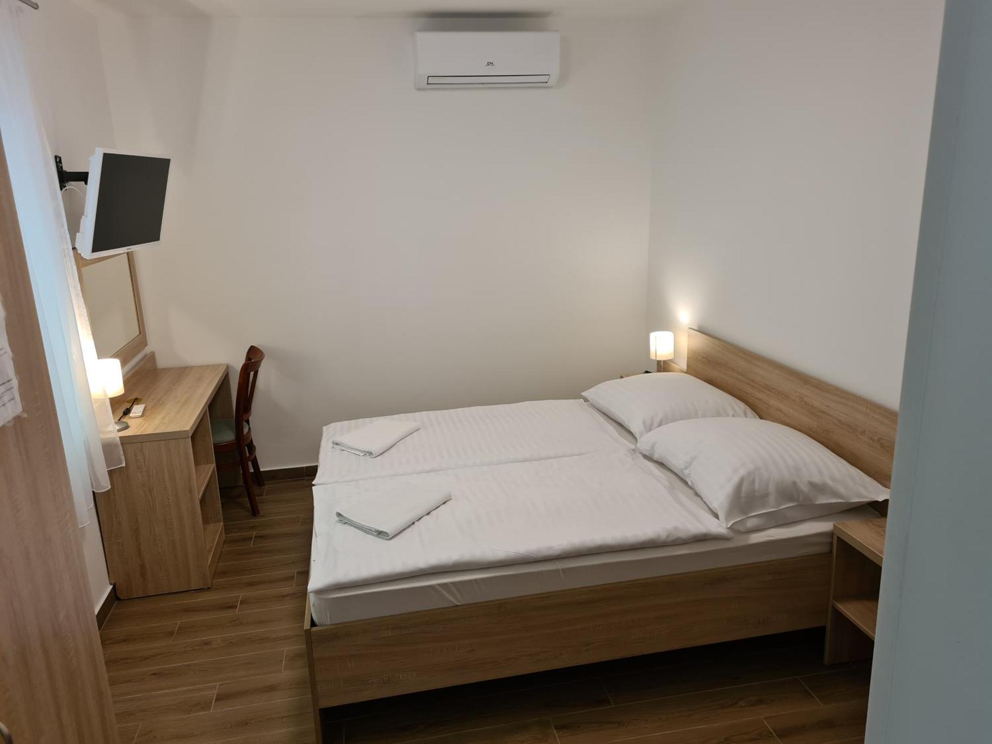 Tancsics Vendeghaz Hotel Siofok Ruang foto