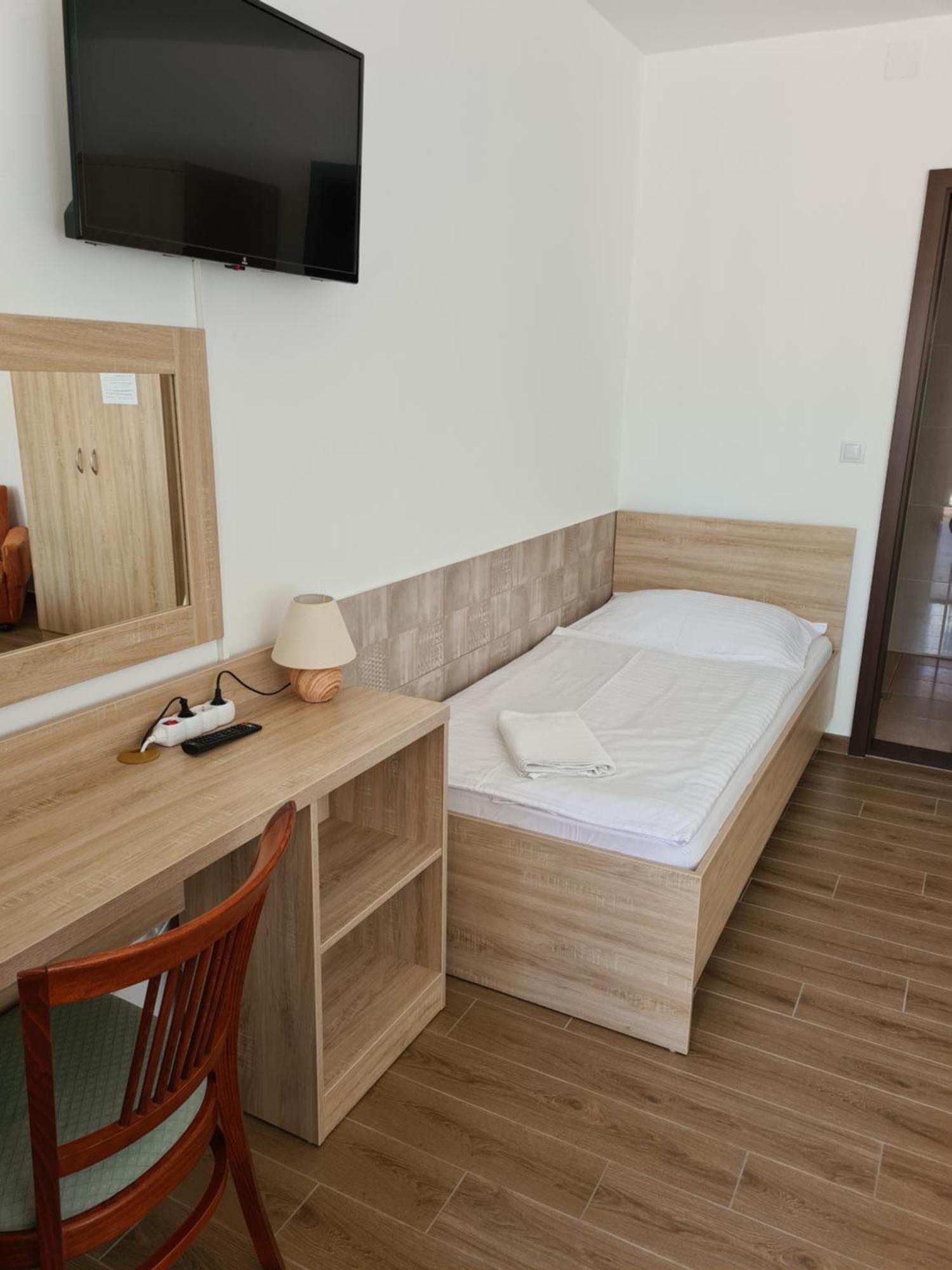 Tancsics Vendeghaz Hotel Siofok Ruang foto