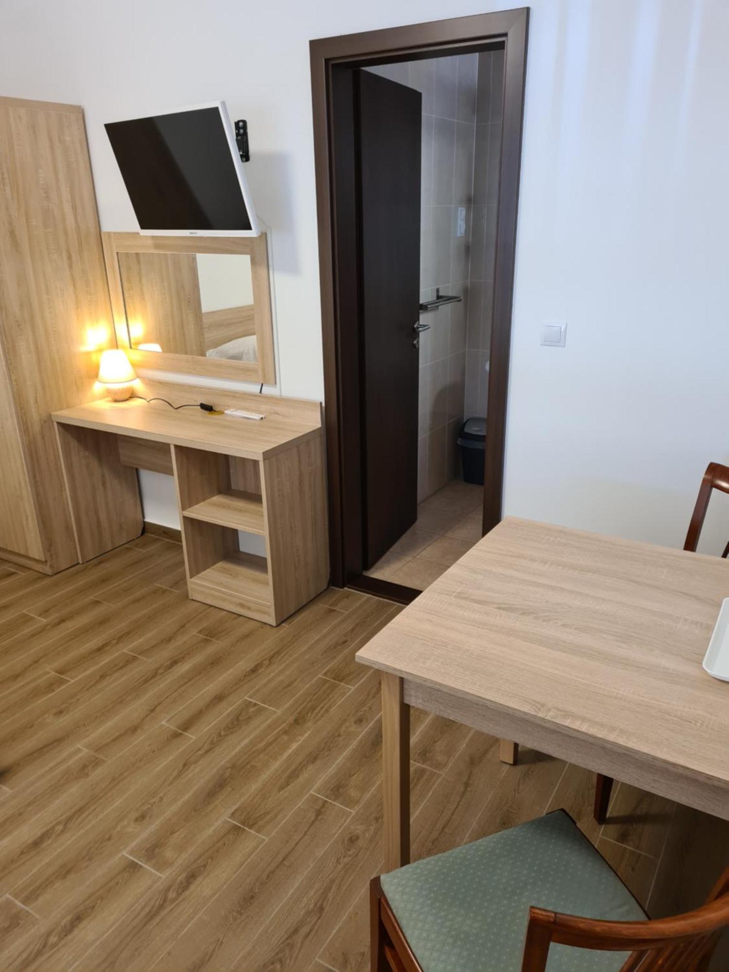 Tancsics Vendeghaz Hotel Siofok Ruang foto