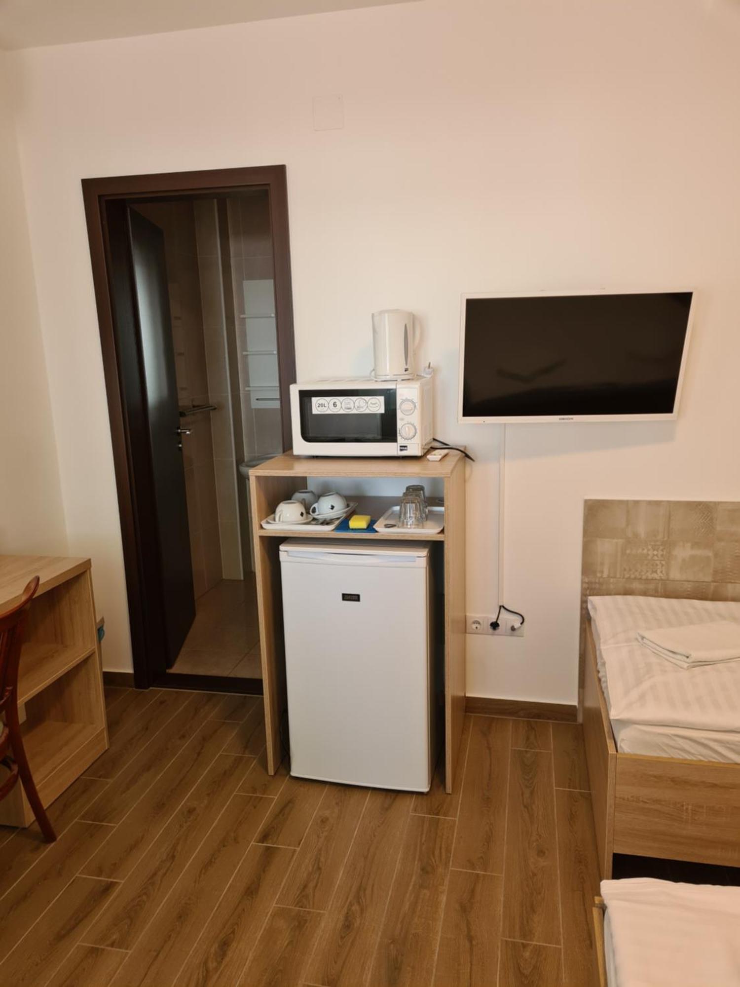 Tancsics Vendeghaz Hotel Siofok Ruang foto