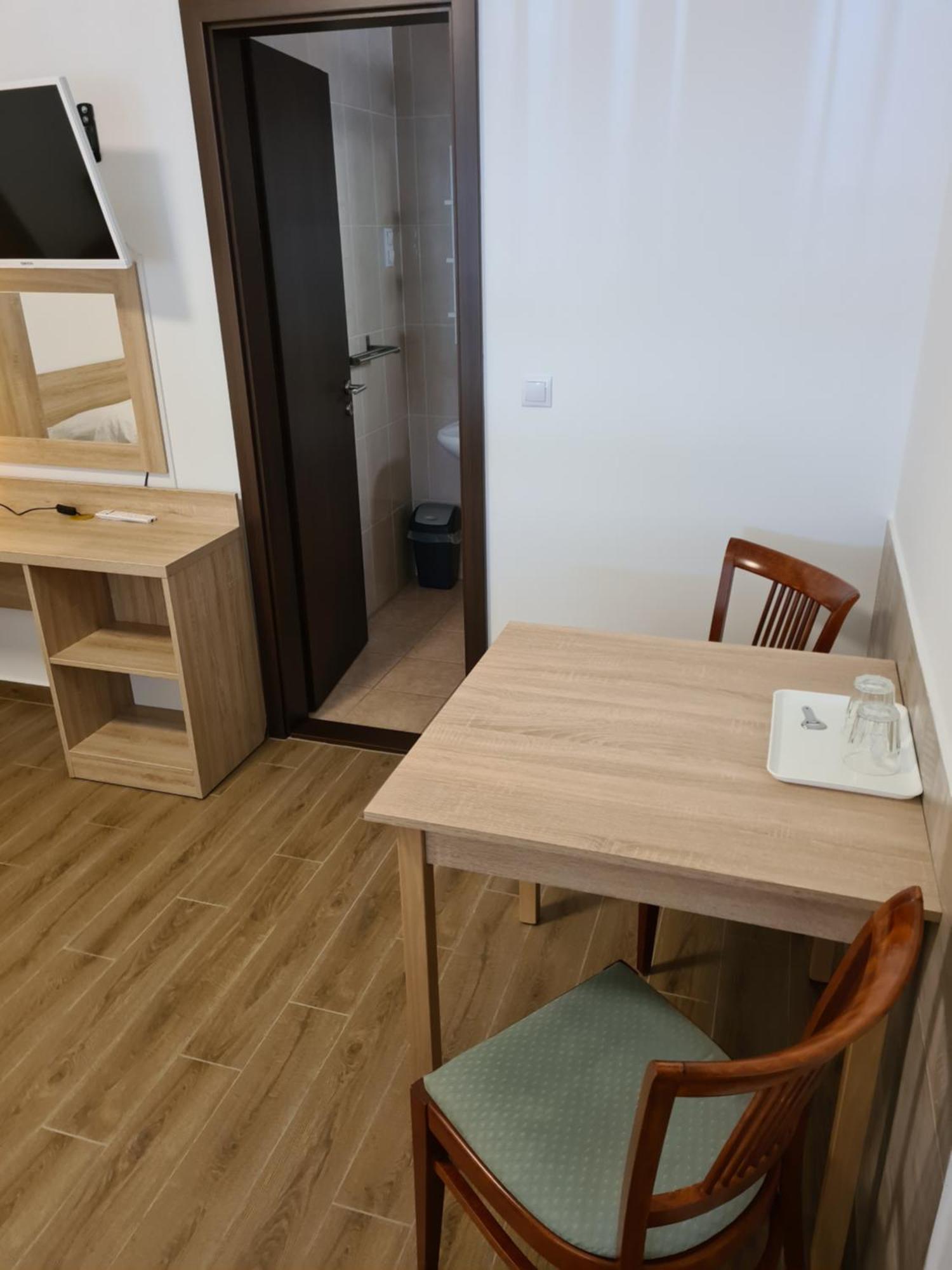 Tancsics Vendeghaz Hotel Siofok Ruang foto