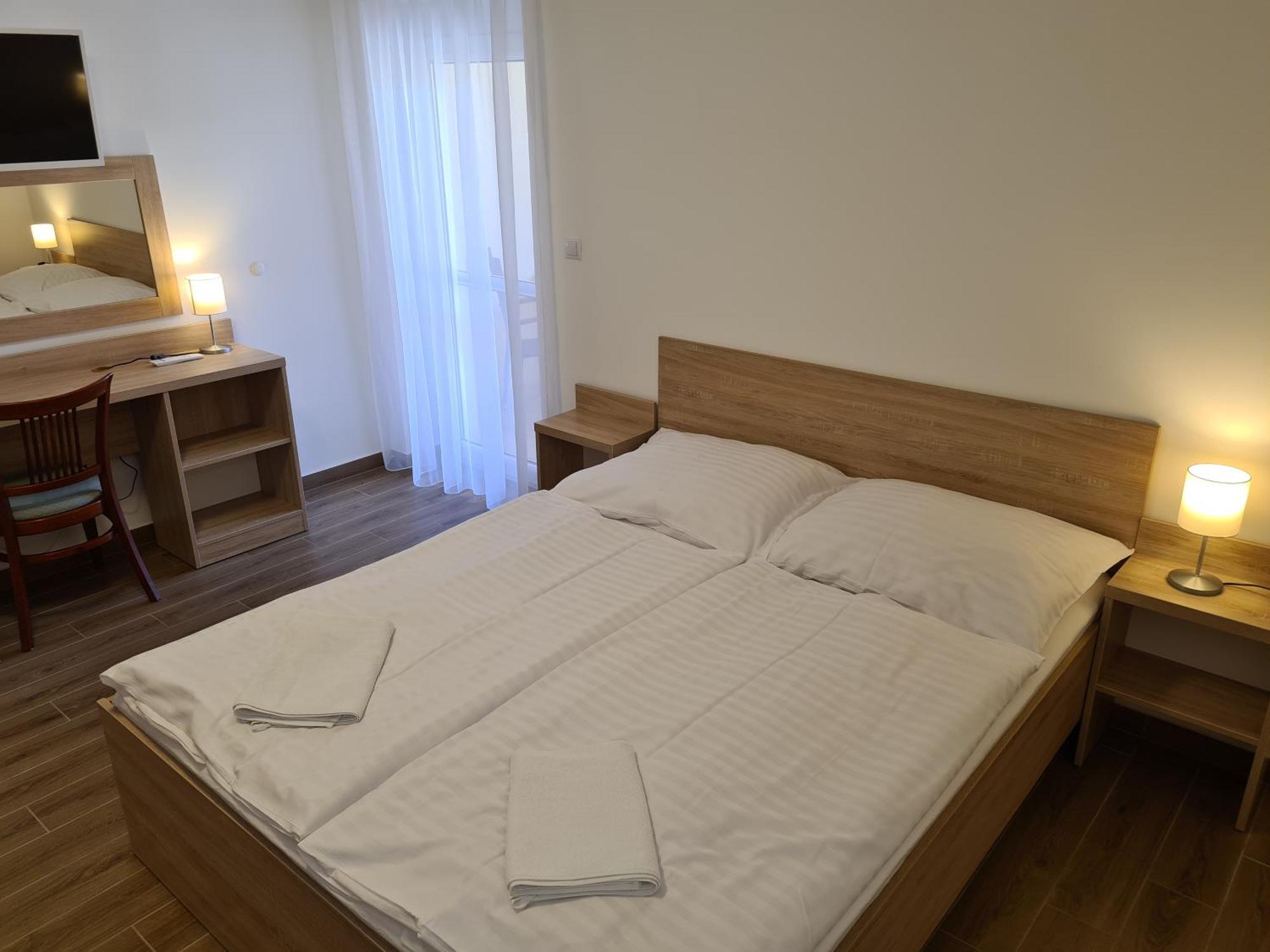 Tancsics Vendeghaz Hotel Siofok Ruang foto