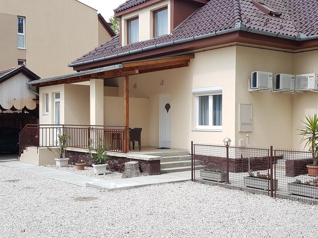 Tancsics Vendeghaz Hotel Siofok Bagian luar foto